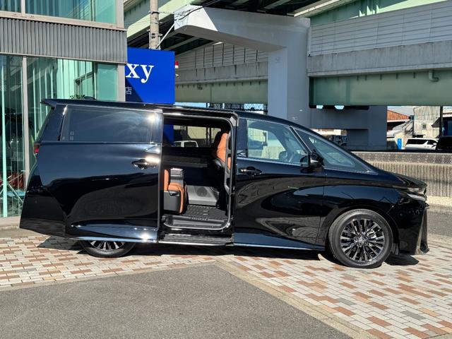 ヴェルファイアハイブリッド Z プレミア 左右独立式ムーンルーフ 14インチコネクトナビ パノラミックビューモニター トヨタメームメイト HUD BSM デジタルミラー 13.2型後席ディスプレイ 2.0ETC パワートランクドア(22枚目)