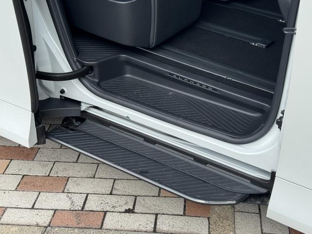 TOYOTA ALPHARD HYBRID Z