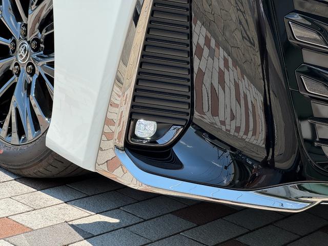 TOYOTA VELLFIRE HYBRID Z PREMIER