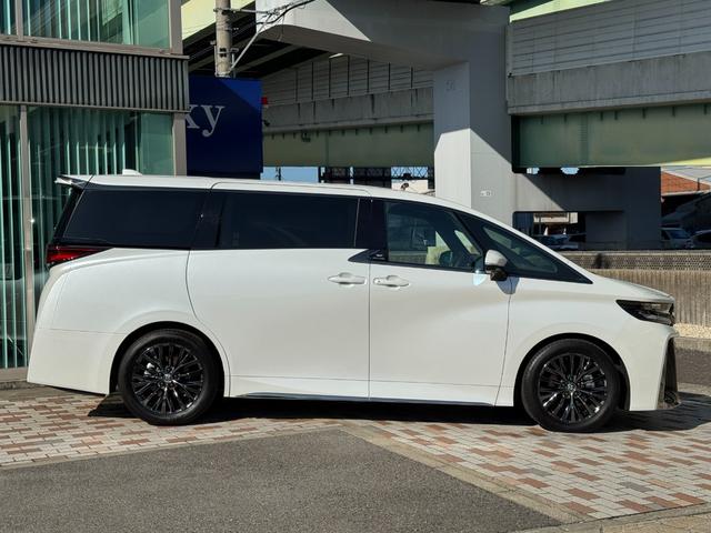 TOYOTA VELLFIRE HYBRID Z PREMIER