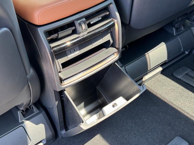 TOYOTA VELLFIRE HYBRID Z PREMIER