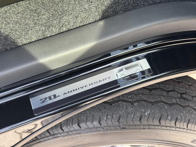 ハイエースバン ロングスーパーＧＬ　ダークプライムＳ　４ＷＤ　デジタルインナーミラー　ＯＰ１５インチＡＷ　寒冷地仕様　両側パワースライドドア　専用ショックアブソーバー　ハーフレザーシート　ＬＥＤヘッド　ＬＥＤフォグ　スカッフプレート　ＡＣ１００Ｖ（9枚目）