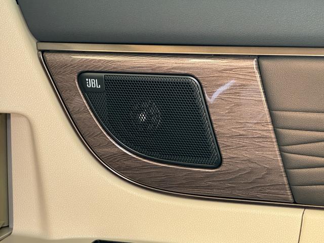 アルファードハイブリッド 　純正ナビ　１４型後席モニター　ＪＢＬプレミアムサウンド　左右独立ムーンルーフ　パノマミックビューモニター　トヨタメームメイト　アドバンスドパーク　　Ｄミラー　ユニバーサルステップ（8枚目）