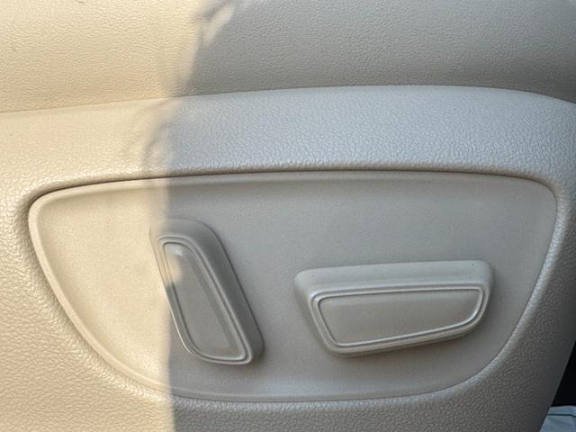 アルファードハイブリッド 　純正ナビ　１４型後席モニター　ＪＢＬプレミアムサウンド　左右独立ムーンルーフ　パノマミックビューモニター　トヨタメームメイト　アドバンスドパーク　　Ｄミラー　ユニバーサルステップ（46枚目）