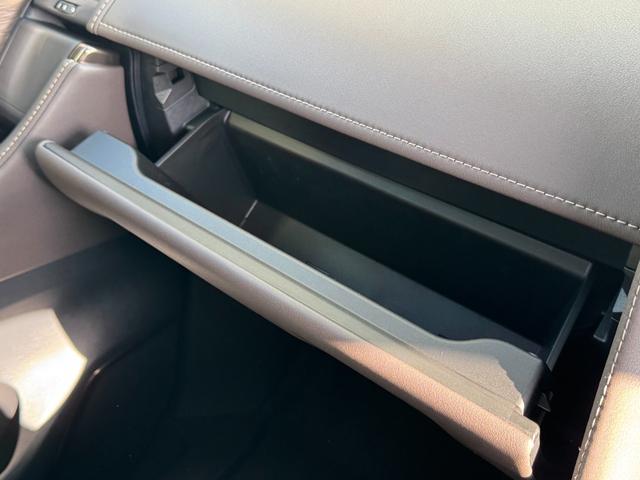 アルファードハイブリッド 　純正ナビ　１４型後席モニター　ＪＢＬプレミアムサウンド　左右独立ムーンルーフ　パノマミックビューモニター　トヨタメームメイト　アドバンスドパーク　　Ｄミラー　ユニバーサルステップ（58枚目）