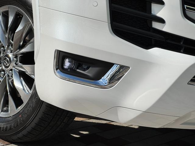 ランドクルーザー ＺＸ　１２．３インチナビ　ＪＢＬサウンド　サンルーフ　リヤエンター　ヒッチメンバー　クールＢＯＸ　電動リヤデフロック　寒冷地仕様　ルーフレール　ベージュ革　パノラミックビュー　ＢＳＭ　パワートランクドア（16枚目）