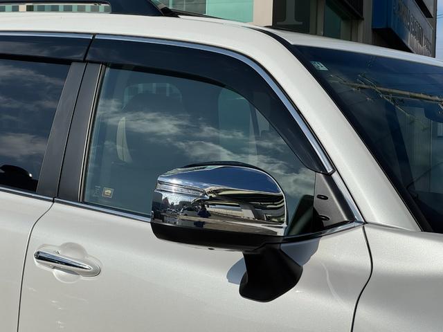 ランドクルーザー ＺＸ　１２．３インチナビ　ＪＢＬサウンド　サンルーフ　リヤエンター　ヒッチメンバー　クールＢＯＸ　電動リヤデフロック　寒冷地仕様　ルーフレール　ベージュ革　パノラミックビュー　ＢＳＭ　パワートランクドア（20枚目）