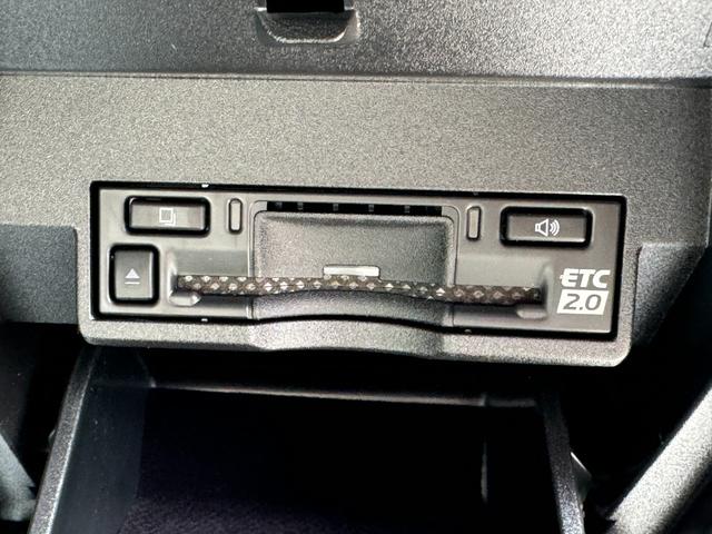 �r���g�C���d�s�b�Q�D�O�𑕔���