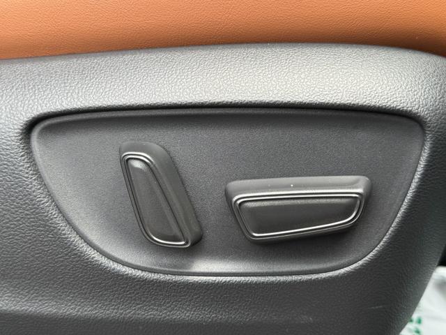 ヴェルファイアハイブリッド Ｚ　プレミア　左右独立ムーンルーフ　デジタルインナーミラー　純正１４インチナビ　パノラミックビュー　１３．２型有機ＥＬ後席ディスプレイ　ユニバーサルステップ　　ブラウン内装　トヨタチームメイト　アドバンスパーク（43枚目）