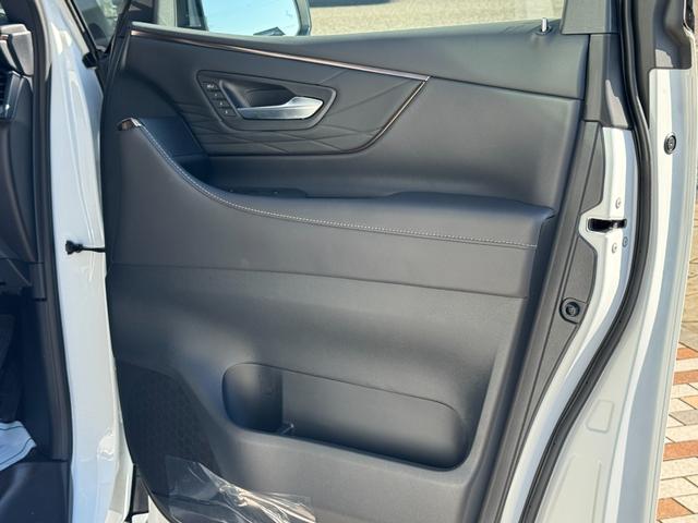 ヴェルファイアハイブリッド Ｚ　プレミア　左右独立ムーンルーフ　　デジタルインナーミラー　純正ナビ　１３．２型後席ディスプレイ　ユニバーサルステップ　純正ナビ　パノラミックビュー　黒内装　トヨタチームメイト　ＡＣ１００Ｖ　ＨＵＤ　ＢＳＭ（33枚目）