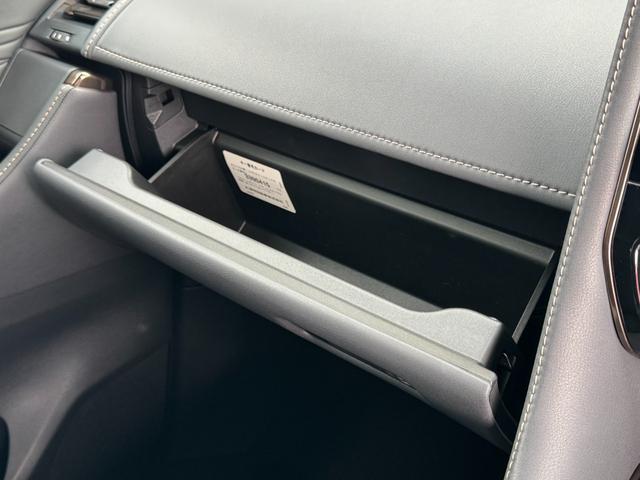 ヴェルファイアハイブリッド Ｚ　プレミア　左右独立ムーンルーフ　　デジタルインナーミラー　純正ナビ　１３．２型後席ディスプレイ　ユニバーサルステップ　純正ナビ　パノラミックビュー　黒内装　トヨタチームメイト　ＡＣ１００Ｖ　ＨＵＤ　ＢＳＭ（58枚目）