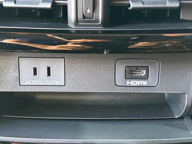 ヴェルファイアハイブリッド エグゼクティブラウンジ　左右独立ムーンルーフ　　ＪＢＬサウンド　１４型後席モニター　メーカーナビ　全方位カメラ　４ＷＤ　ユニバーサルステップ　デジタルインナーミラー　ヘッドアップディスプレイ　トヨタチームメイト　ＢＳＭ（65枚目）