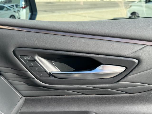 アルファードハイブリッド Ｚ　左右独立ムーンルーフ　トヨタチームメイト　カラーヘッドアップディスプレイ　１３．２型後席ディスプレイ　デジタルインナーミラー　ＢＳＭ　パノマミックビューモニター　アドバンスドパーク　２．０ＥＴＣ（35枚目）