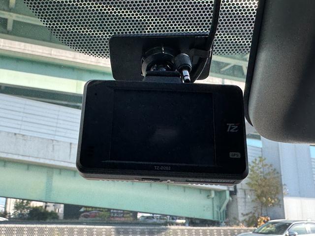 アルファードハイブリッド Ｚ　モデリスタエアロ　左右独立式ムーンルーフ　純正１４インチコネクトナビ　デジタルインナーミラー　パノラミックビューモニター　フリップダウンモニター　トヨタチームメイト　ユニバーサルステップ　２．０ＥＴＣ（49枚目）