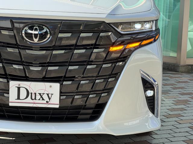 アルファードハイブリッド エグゼクティブラウンジ　メーカーナビ　１４型後席モニター　４ＷＤ　ＪＢＬプレミアムサウンド　左右独立ムーンルーフ　全方位カメラ　トヨタメームメイト　アドバンスドパーク　寒冷地仕様　　デジタルミラー　ユニバーサルステップ（16枚目）