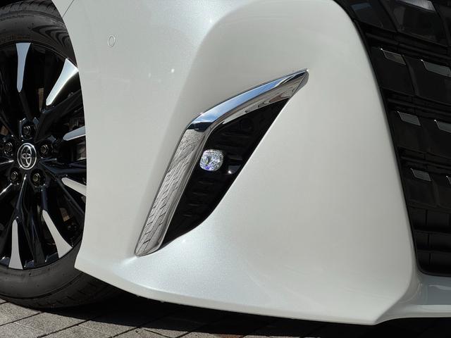 アルファードハイブリッド エグゼクティブラウンジ　メーカーナビ　１４型後席モニター　４ＷＤ　ＪＢＬプレミアムサウンド　左右独立ムーンルーフ　全方位カメラ　トヨタメームメイト　アドバンスドパーク　寒冷地仕様　　デジタルミラー　ユニバーサルステップ（19枚目）