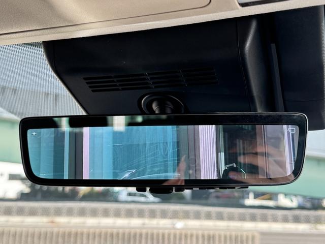 アルファードハイブリッド エグゼクティブラウンジ　メーカーナビ　１４型後席モニター　４ＷＤ　ＪＢＬプレミアムサウンド　左右独立ムーンルーフ　全方位カメラ　トヨタメームメイト　アドバンスドパーク　寒冷地仕様　　デジタルミラー　ユニバーサルステップ（41枚目）
