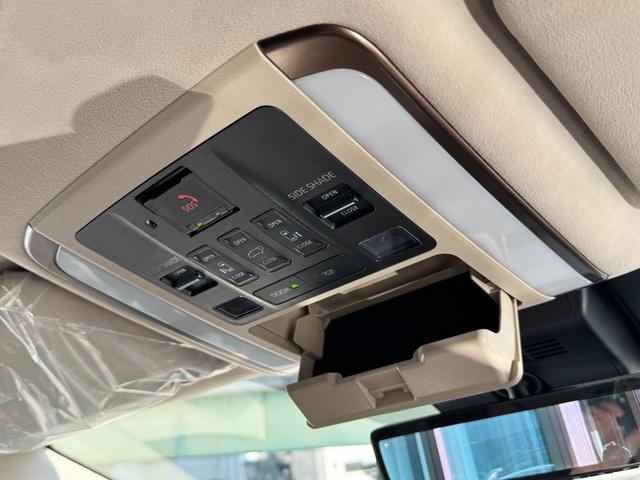 アルファードハイブリッド エグゼクティブラウンジ　メーカーナビ　１４型後席モニター　４ＷＤ　ＪＢＬプレミアムサウンド　左右独立ムーンルーフ　全方位カメラ　トヨタメームメイト　アドバンスドパーク　寒冷地仕様　　デジタルミラー　ユニバーサルステップ（54枚目）