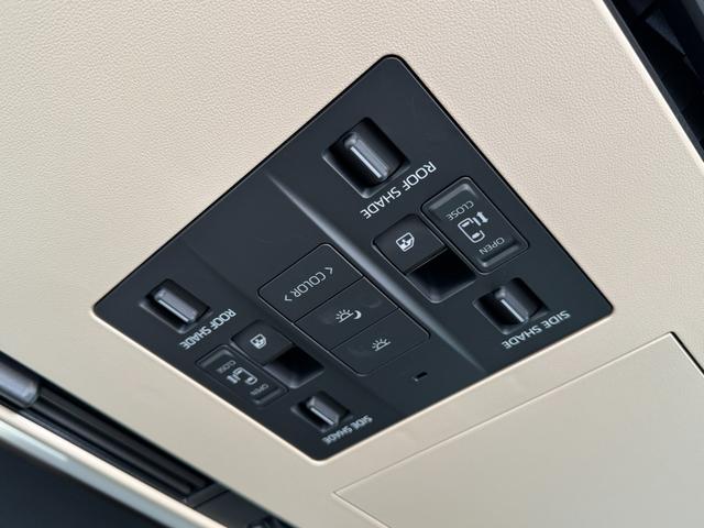 アルファードハイブリッド エグゼクティブラウンジ　メーカーナビ　１４型後席モニター　４ＷＤ　ＪＢＬプレミアムサウンド　左右独立ムーンルーフ　全方位カメラ　トヨタメームメイト　アドバンスドパーク　寒冷地仕様　　デジタルミラー　ユニバーサルステップ（62枚目）