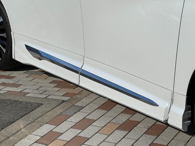 アルファードハイブリッド エグゼクティブラウンジ　モデリスタエアロ　４ＷＤ　メーカーナビ　１４型後席モニター　ＪＢＬプレミアムサウンド　左右独立ムーンルーフ　パノマミックビューモニター　トヨタメームメイト　アドバンスドパーク　寒冷地仕様　　Ｄミラー（17枚目）