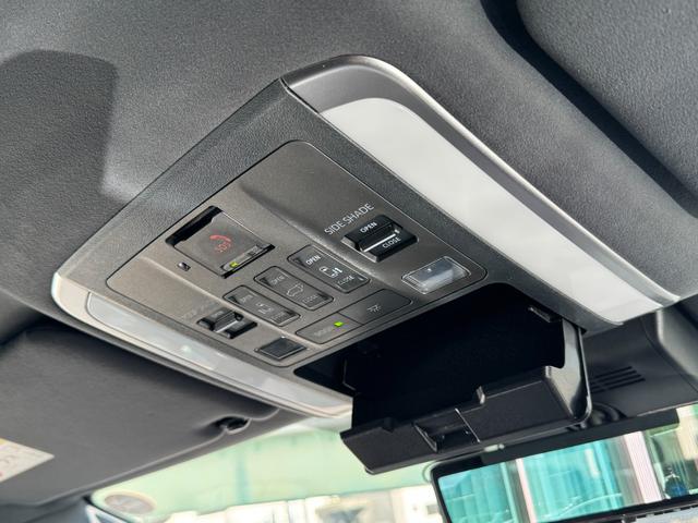 アルファードハイブリッド エグゼクティブラウンジ　モデリスタエアロ　４ＷＤ　メーカーナビ　１４型後席モニター　ＪＢＬプレミアムサウンド　左右独立ムーンルーフ　パノマミックビューモニター　トヨタメームメイト　アドバンスドパーク　寒冷地仕様　　Ｄミラー（47枚目）