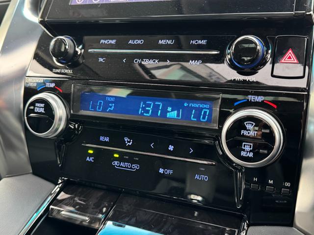 アルファード 　ＴＲＤエアロセット　ツインムーンルーフ　デジタルミラー　純正９インチディスプレイ　ナビキット　バックカメラ　１２．１イインチ後席ディスプレイ　スペアタイヤ　３眼ＬＥＤヘッドライト　ＢＳＭ　ＥＴＣ２．０（41枚目）