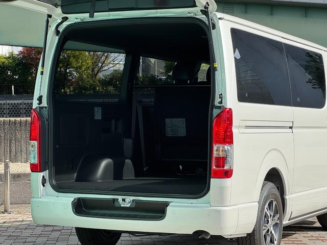 ハイエースバン ロングスーパーＧＬダークプライムＳ　４ＷＤ　デジタルインナーミラー　ＯＰ１５インチＡＷ　寒冷地仕様　両側パワースライドドア　専用ショックアブソーバー　ハーフレザーシート　ＬＥＤヘッド　ＬＥＤフォグ　スカッフプレート　ＡＣ１００Ｖ（56枚目）