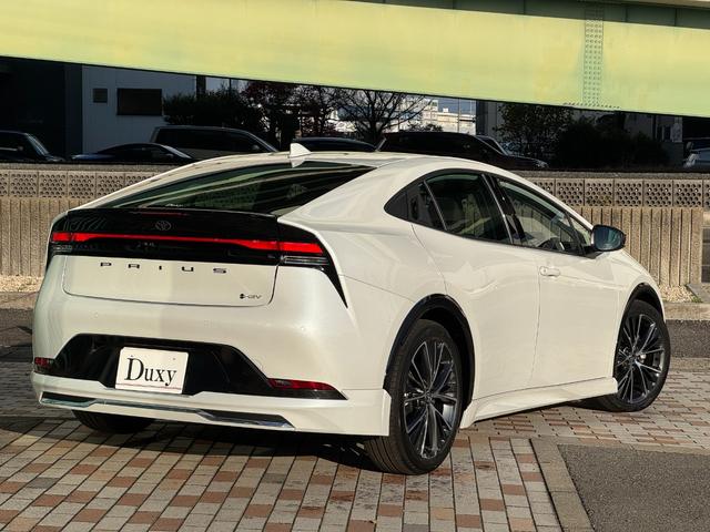 プリウス Ｚ　１２．３インチディスプレイ　モデリスタエアロ　パノマミックビューモニター　デジタルインナーミラー　２．０ＥＴＣ　アドバンスドパーク　ＢＳＭ　トヨタチームメイト　トヨタセーフティセンス　パワートランク（22枚目）