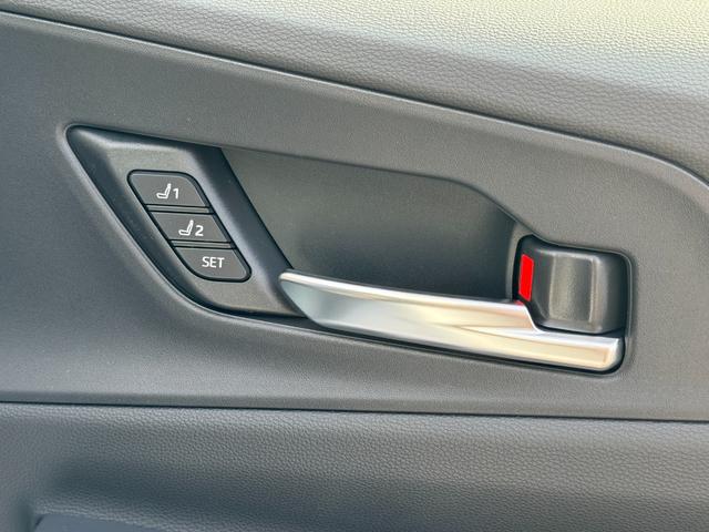 プリウス Ｚ　１２．３インチディスプレイ　モデリスタエアロ　パノマミックビューモニター　デジタルインナーミラー　２．０ＥＴＣ　アドバンスドパーク　ＢＳＭ　トヨタチームメイト　トヨタセーフティセンス　パワートランク（41枚目）