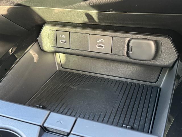 プリウス Ｚ　１２．３インチディスプレイ　モデリスタエアロ　パノマミックビューモニター　デジタルインナーミラー　２．０ＥＴＣ　アドバンスドパーク　ＢＳＭ　トヨタチームメイト　トヨタセーフティセンス　パワートランク（48枚目）