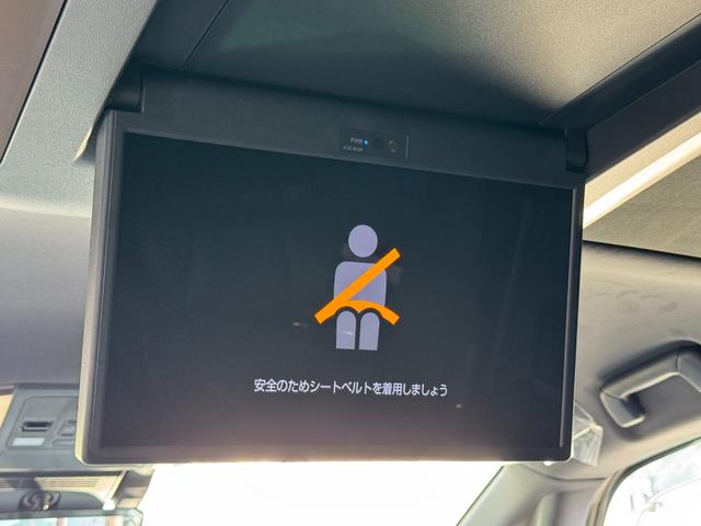 ヴェルファイアハイブリッド Ｚ　プレミア　左右独立式ムーンルーフ　１４インチコネクトナビ　パノラミックビューモニター　　トヨタメームメイト　ＨＵＤ　ＢＳＭ　デジタルミラー　１３．２型後席ディスプレイ　２．０ＥＴＣ　パワートランクドア（30枚目）