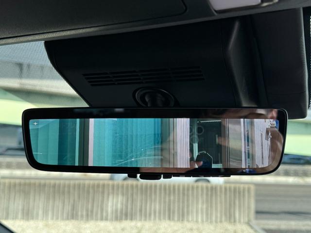 ヴェルファイアハイブリッド Ｚ　プレミア　左右独立式ムーンルーフ　１４インチコネクトナビ　パノラミックビューモニター　　トヨタメームメイト　ＨＵＤ　ＢＳＭ　デジタルミラー　１３．２型後席ディスプレイ　２．０ＥＴＣ　パワートランクドア（42枚目）