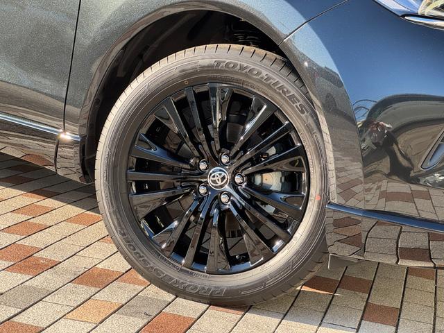 ハリアーハイブリッド Ｚ　レザーパッケージ・ナイトシェード　調光パノラマルーフ　ＪＢＬ　　寒冷地仕様　デジタルインナーミラー　全周囲カメラ　１２．３インチナビゲーション　ヘッドアップカラーディスプレイ　パワーバックドア　ナイトシェード専用１９インチＡＷ（61枚目）