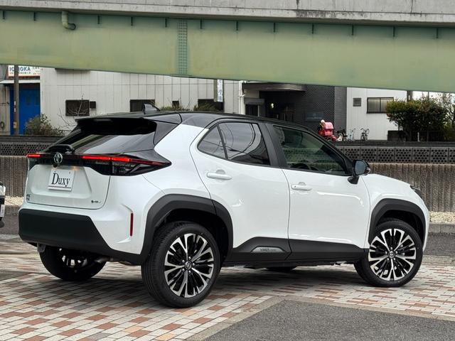 ヤリスクロス ハイブリッドＺ　８インチコネクティッドナビ　全方位カメラ　ブライドスポットモニター　純正１８インチＡＷ　ＬＥＤヘッドライト　トヨタチームメイト　パワーシート　ステアリングヒーター　シートヒーター　ＥＴＣ２．０（20枚目）