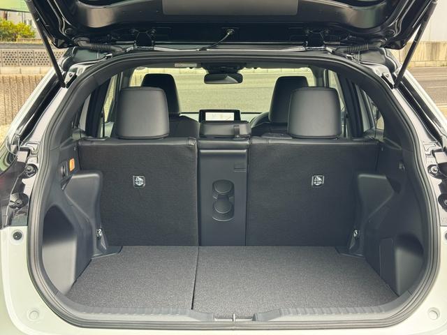 ヤリスクロス ハイブリッドＺ　８インチコネクティッドナビ　全方位カメラ　ブライドスポットモニター　純正１８インチＡＷ　ＬＥＤヘッドライト　トヨタチームメイト　パワーシート　ステアリングヒーター　シートヒーター　ＥＴＣ２．０（22枚目）