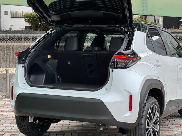 ヤリスクロス ハイブリッドＺ　８インチコネクティッドナビ　全方位カメラ　ブライドスポットモニター　純正１８インチＡＷ　ＬＥＤヘッドライト　トヨタチームメイト　パワーシート　ステアリングヒーター　シートヒーター　ＥＴＣ２．０（77枚目）