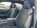 シートは車の心臓部ともいえる場所で、ドライバーが直接車と対話する空間です!快適なシートや操作しやすいインパネ配置、最新の安全・情報システムが融合し、集中力と安心感を高め、左右する重要な魅力ポイント☆