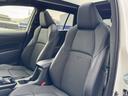 スポーティシート☆薄さとホールド性を両立しており、身体に負担のかかりにくい運転姿勢を保ち、長時間の運転でも疲れにくいシートになっております☆