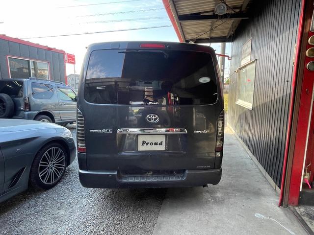 ハイエースバン ロングスーパーＧＬ　ダブルエアコン　ベットキッド　ナビ　バックカメラ　ＥＴＣ　コンビハンドルバイザー（6枚目）