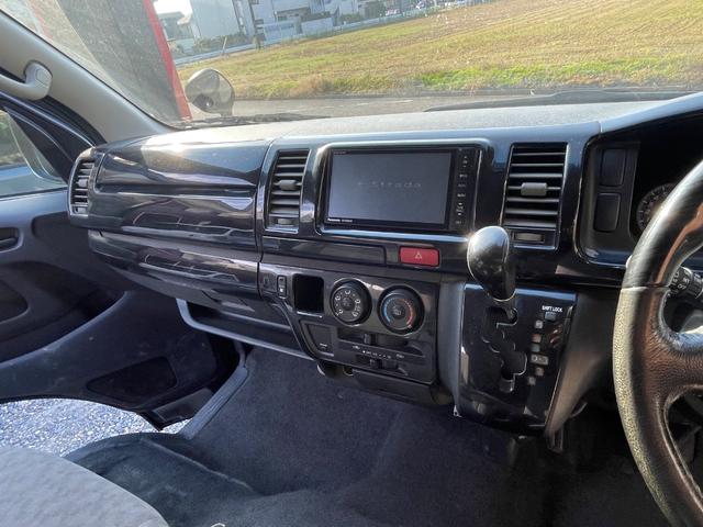 ハイエースバン ロングスーパーＧＬ　ダブルエアコン　ベットキッド　ナビ　バックカメラ　ＥＴＣ　コンビハンドルバイザー（13枚目）