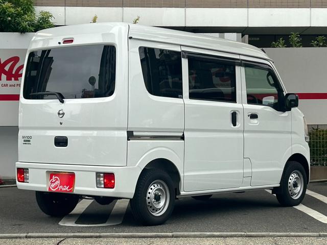ＮＶ１００クリッパーバン 　アップル１年保証付　ワンオーナー　バイザー　ＡＵＴＯライト　フォグライト　ＵＳＢ電源ソケット　ゴムマット　ハイルーフ　車検９年１月まで　ディーラー記録簿　純正オーディーオ（3枚目）