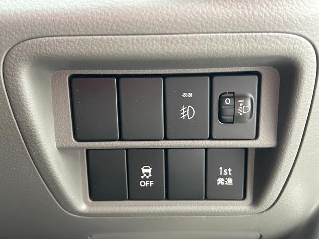 ＮＶ１００クリッパーバン 　アップル１年保証付　ワンオーナー　バイザー　ＡＵＴＯライト　フォグライト　ＵＳＢ電源ソケット　ゴムマット　ハイルーフ　車検９年１月まで　ディーラー記録簿　純正オーディーオ（23枚目）