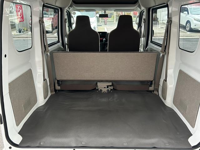 ＮＶ１００クリッパーバン 　アップル１年保証付　ワンオーナー　バイザー　ＡＵＴＯライト　フォグライト　ＵＳＢ電源ソケット　ゴムマット　ハイルーフ　車検９年１月まで　ディーラー記録簿　純正オーディーオ（29枚目）