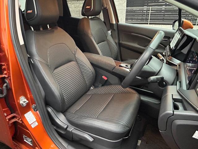 オーラ Ｇ　ＦＯＵＲ　レザーエディション　アップル１年保証付　ワンオーナー　禁煙車　ＢＯＳＥサウンド　純正９インチナビ　フルセグＴＶ　レザーシート　シートヒーター　ワイヤレス充電　アラウンドビュー　ＢＳＭ　全方位運転支援システム　ＥＴＣ（14枚目）