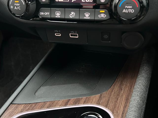 オーラ Ｇ　ＦＯＵＲ　レザーエディション　アップル１年保証付　ワンオーナー　禁煙車　ＢＯＳＥサウンド　純正９インチナビ　フルセグＴＶ　レザーシート　シートヒーター　ワイヤレス充電　アラウンドビュー　ＢＳＭ　全方位運転支援システム　ＥＴＣ（24枚目）