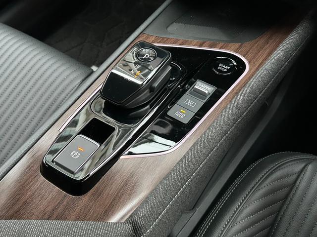 オーラ Ｇ　ＦＯＵＲ　レザーエディション　アップル１年保証付　ワンオーナー　禁煙車　ＢＯＳＥサウンド　純正９インチナビ　フルセグＴＶ　レザーシート　シートヒーター　ワイヤレス充電　アラウンドビュー　ＢＳＭ　全方位運転支援システム　ＥＴＣ（25枚目）