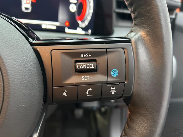 オーラ Ｇ　ＦＯＵＲ　レザーエディション　アップル１年保証付　ワンオーナー　禁煙車　ＢＯＳＥサウンド　純正９インチナビ　フルセグＴＶ　レザーシート　シートヒーター　ワイヤレス充電　アラウンドビュー　ＢＳＭ　全方位運転支援システム　ＥＴＣ（29枚目）