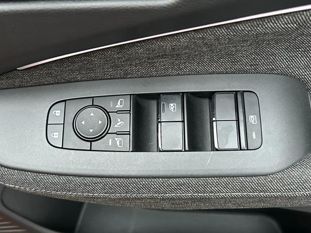 オーラ Ｇ　ＦＯＵＲ　レザーエディション　アップル１年保証付　ワンオーナー　禁煙車　ＢＯＳＥサウンド　純正９インチナビ　フルセグＴＶ　レザーシート　シートヒーター　ワイヤレス充電　アラウンドビュー　ＢＳＭ　全方位運転支援システム　ＥＴＣ（36枚目）