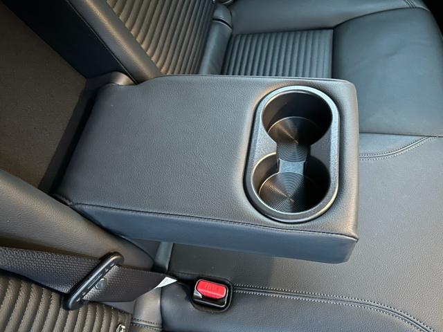 オーラ Ｇ　ＦＯＵＲ　レザーエディション　アップル１年保証付　ワンオーナー　禁煙車　ＢＯＳＥサウンド　純正９インチナビ　フルセグＴＶ　レザーシート　シートヒーター　ワイヤレス充電　アラウンドビュー　ＢＳＭ　全方位運転支援システム　ＥＴＣ（42枚目）