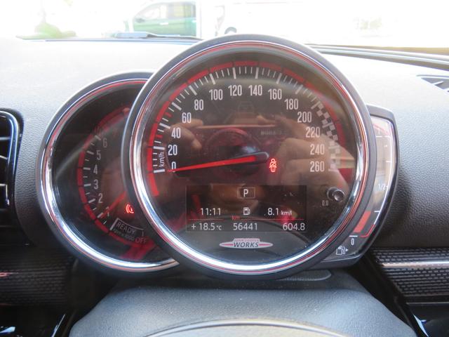 ＭＩＮＩ ジョンクーパーワークス　クラブマン　４ＷＤ　ＥＴＣ　バックカメラ　ナビ　クリアランスソナー　オートクルーズコントロール　衝突被害軽減システム　オートライト　アルミホイール　スマートキー　シートヒーター　ＬＥＤヘッドランプ（23枚目）